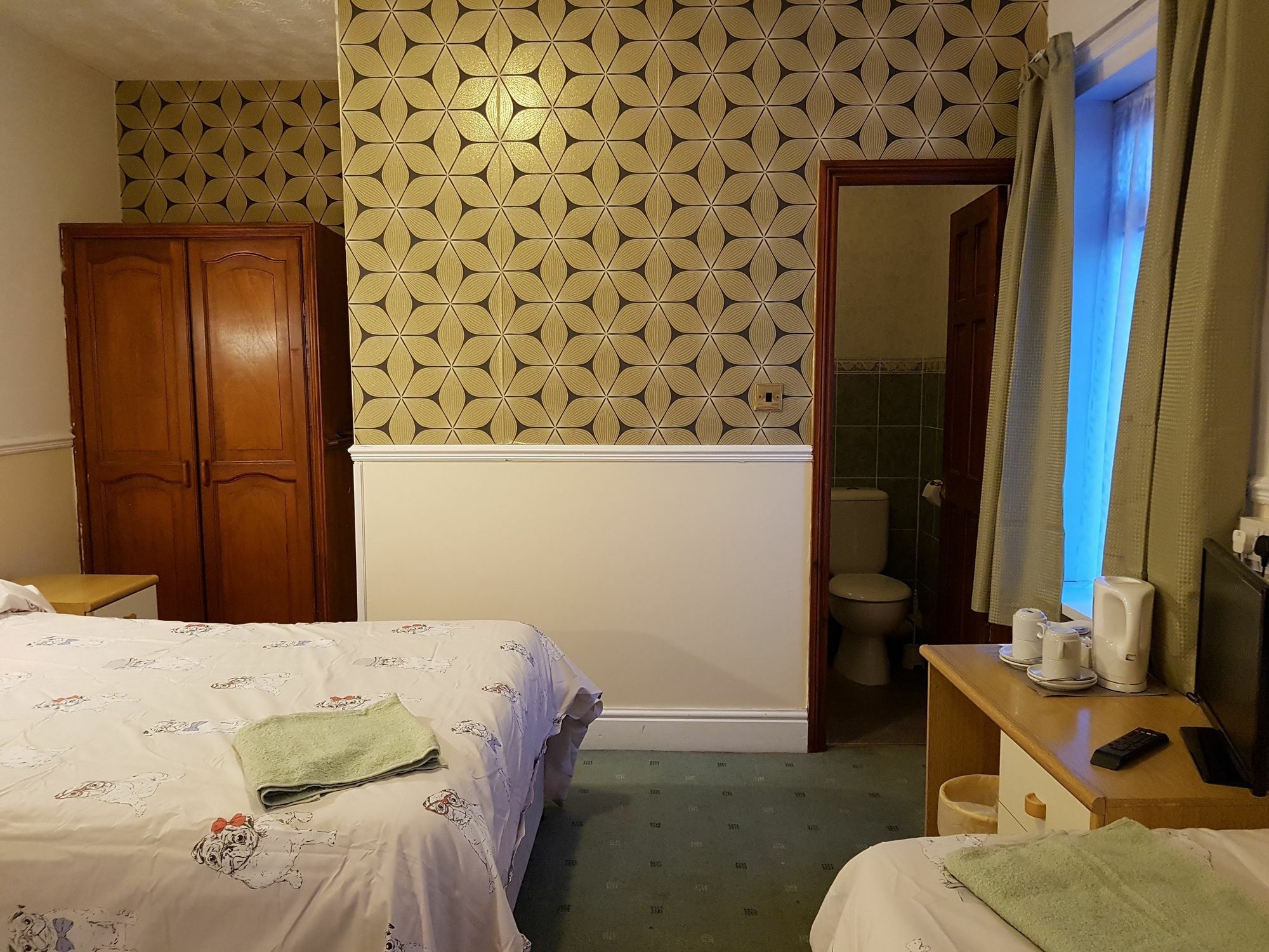 Chatley Court Guest House บริดลิงตัน ภายนอก รูปภาพ